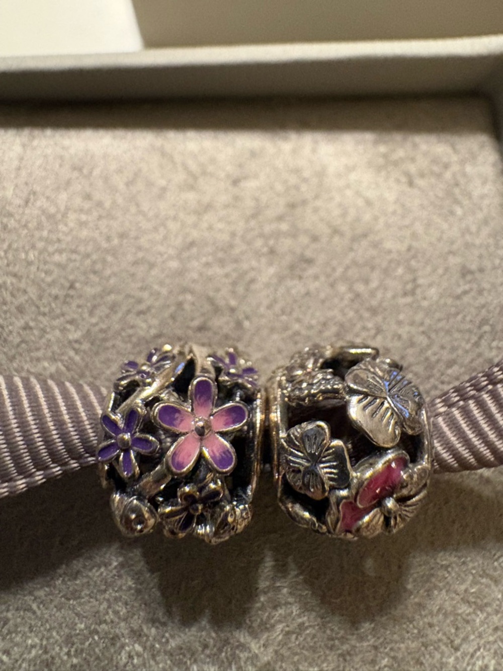 Pandora Pink and Purple Floral Openwork Charm Beads set of 2 in box - Picture 3 of 3